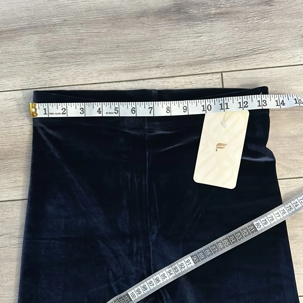Fabletics high waisted velour bike shorts size medium navy